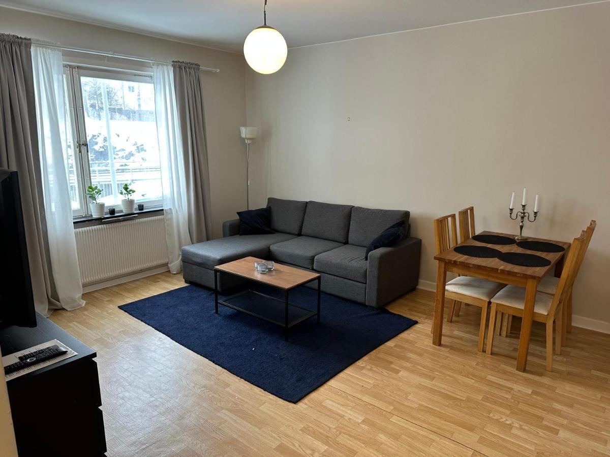 Trivsamma Lagenheter Med Fri Parkering Apartamento Estocolmo Exterior foto