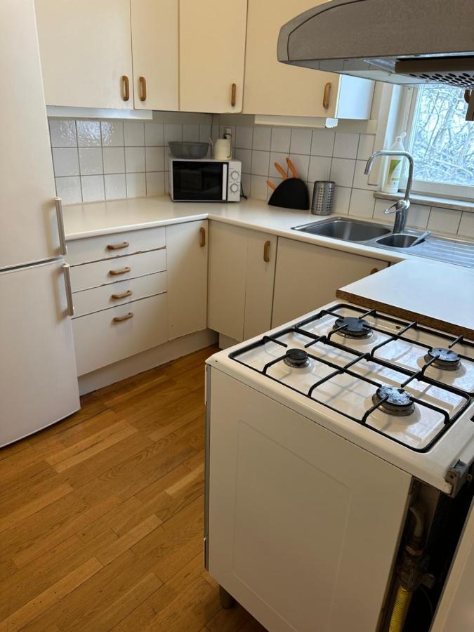 Trivsamma Lagenheter Med Fri Parkering Apartamento Estocolmo Exterior foto